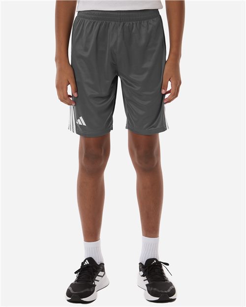 Adidas AT302 - Black/ White
